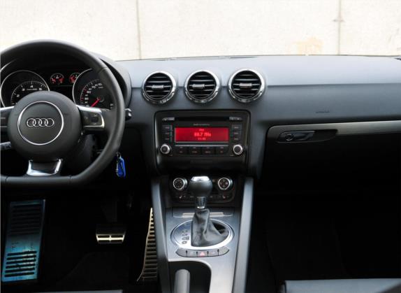 奥迪TT 2011款 TT Coupe 2.0TFSI 中控类   中控台