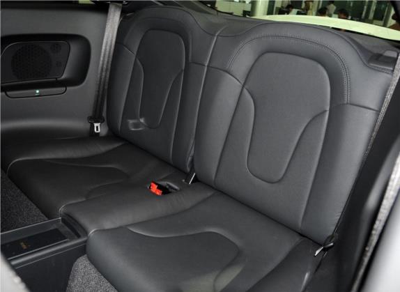 奥迪TT 2013款 TT Coupe 45 TFSI 白色经典版 车厢座椅   后排空间