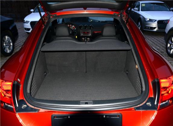 奥迪TT 2013款 TT Coupe 45 TFSI 彩色梦幻版 车厢座椅   后备厢