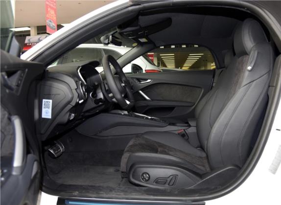 奥迪TT 2015款 TT Roadster 45 TFSI quattro 车厢座椅   前排空间