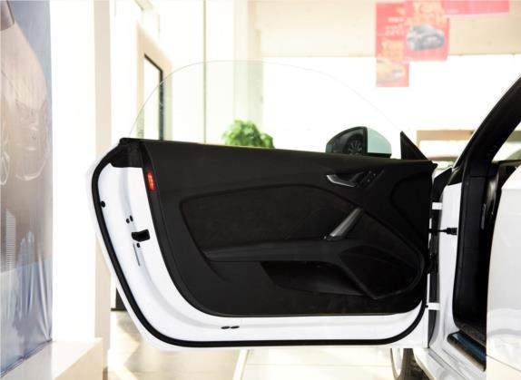奥迪TT 2015款 TT Roadster 45 TFSI quattro 车厢座椅   前门板