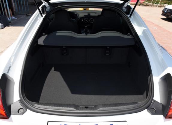 奥迪TT 2017款 TT Coupe 45 TFSI 车厢座椅   后备厢