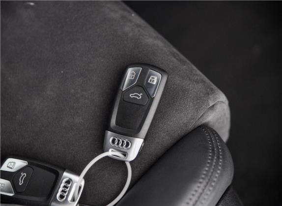 奥迪TT 2017款 TT Coupe 45 TFSI quattro 其他细节类   钥匙