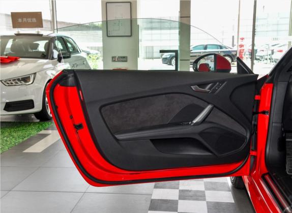 奥迪TT 2017款 TT Coupe 45 TFSI quattro 车厢座椅   前门板