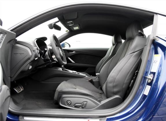奥迪TT 2017款 TT Coupe 40 TFSI 车厢座椅   前排空间