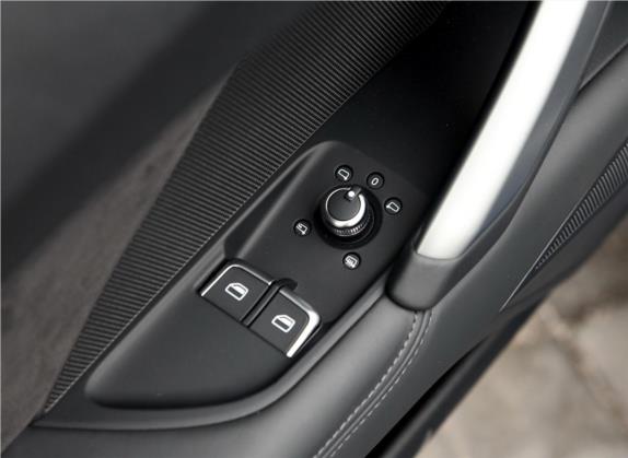 奥迪TT 2017款 TT Coupe 40 TFSI 车厢座椅   门窗控制