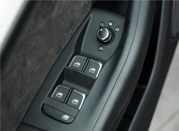 奥迪Q3(进口) 2012款 40 TFSI quattro 运动型 车厢座椅   门窗控制