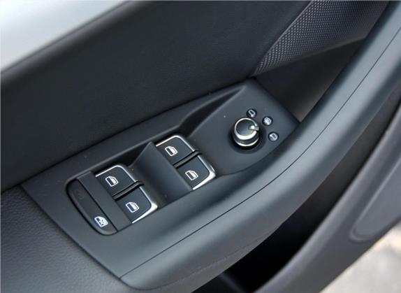 奥迪Q3(进口) 2012款 35 TFSI quattro 舒适型 车厢座椅   门窗控制
