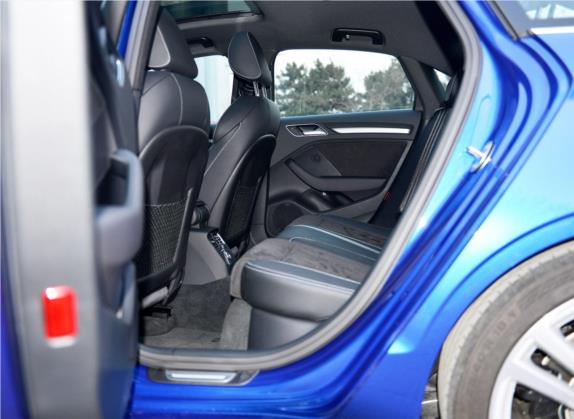 奥迪S3 2015款 S3 2.0T Limousine 车厢座椅   后排空间