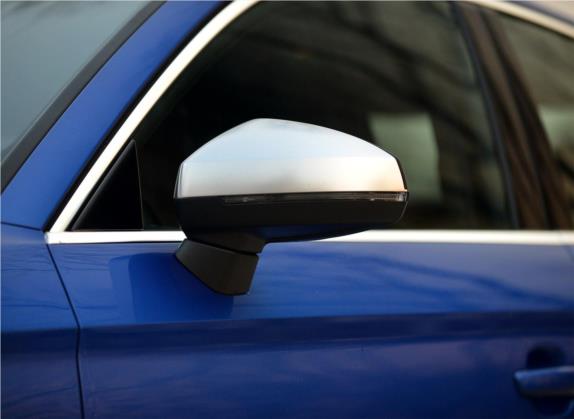 奥迪S3 2015款 S3 2.0T Limousine 外观细节类   外后视镜