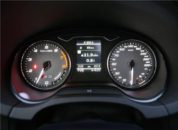 奥迪S3 2015款 S3 2.0T Limousine 中控类   仪表盘