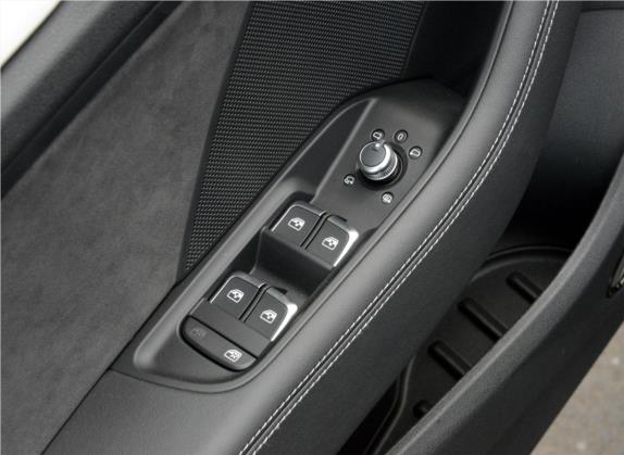 奥迪S3 2017款 改款 S3 2.0T Limousine 车厢座椅   门窗控制