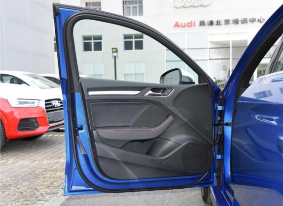 奥迪S3 2019款 S3 2.0T Limousine 车厢座椅   前门板