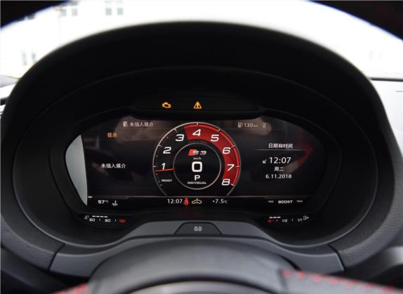 奥迪S3 2019款 S3 2.0T Limousine 中控类   仪表盘