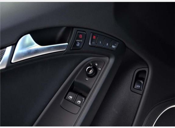 奥迪S5 2009款 S5 4.2 Coupe 车厢座椅   门窗控制