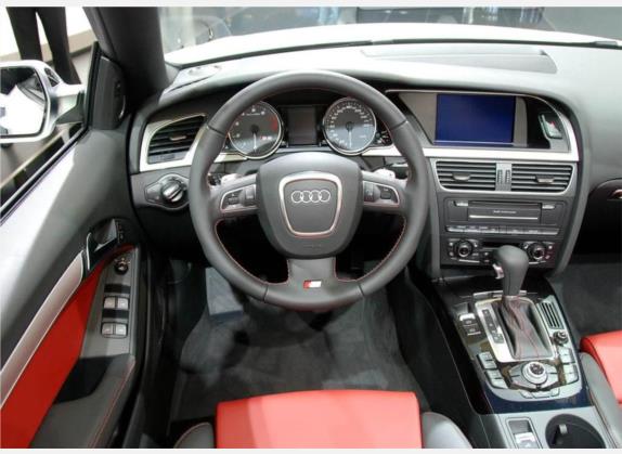 奥迪S5 2010款 S5 3.0T Cabriolet 中控类   驾驶位