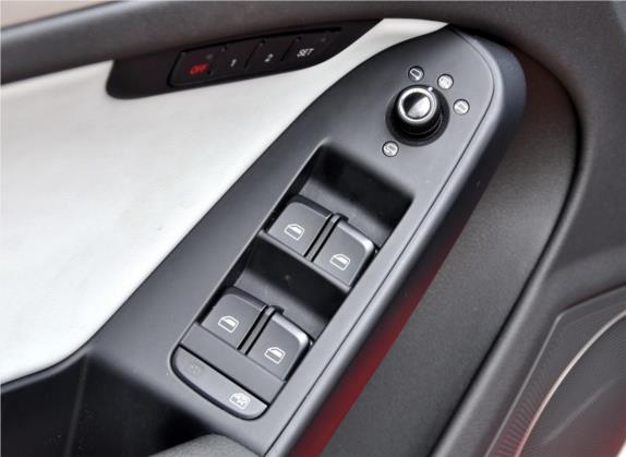奥迪S5 2010款 S5 3.0T Sportback 车厢座椅   门窗控制