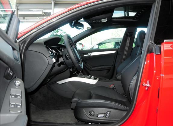 奥迪S5 2012款 S5 3.0T Sportback 车厢座椅   前排空间