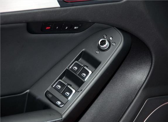 奥迪S5 2012款 S5 3.0T Sportback 车厢座椅   门窗控制