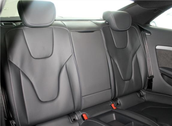 奥迪S5 2016款 S5 3.0T Coupe 车厢座椅   后排空间