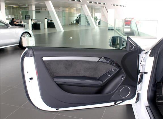 奥迪S5 2016款 S5 3.0T Coupe 车厢座椅   前门板