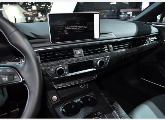 奥迪S5 2017款 S5 3.0T Coupe 中控类   中控台