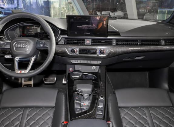 奥迪S5 2020款 S5 3.0T Cabriolet 中控类   中控台