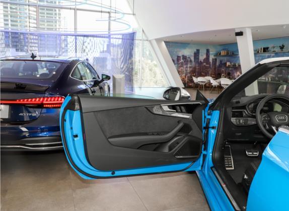 奥迪S5 2020款 S5 3.0T Cabriolet 车厢座椅   前门板