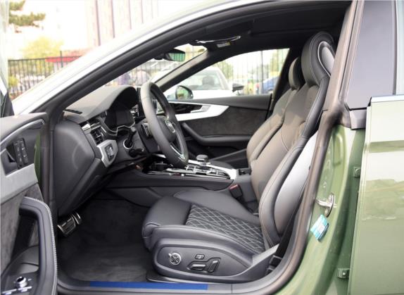 奥迪S5 2020款 S5 3.0T Sportback 车厢座椅   前排空间