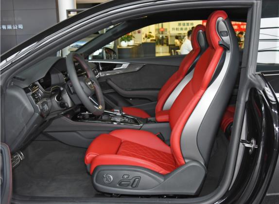 奥迪S5 2020款 S5 3.0T Coupe 车厢座椅   前排空间