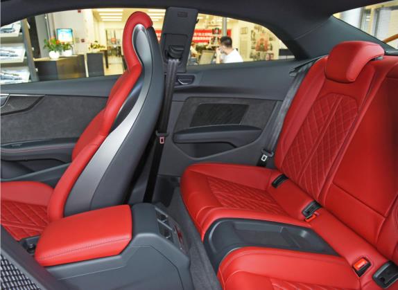 奥迪S5 2020款 S5 3.0T Coupe 车厢座椅   后排空间