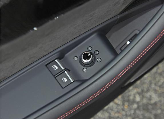 奥迪S5 2020款 S5 3.0T Coupe 车厢座椅   门窗控制