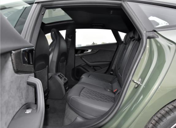 奥迪S5 2022款 S5 3.0T Sportback 车厢座椅   后排空间