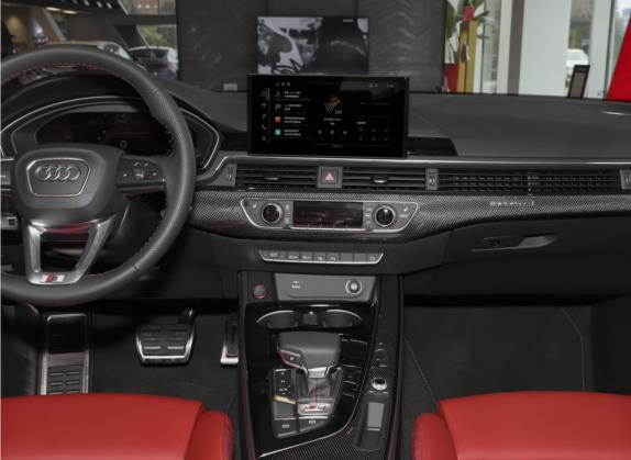 奥迪S5 2022款 S5 3.0T Coupe 中控类   中控台