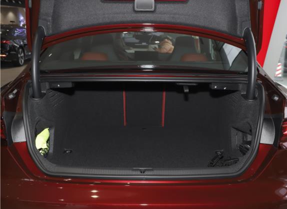 奥迪S5 2022款 S5 3.0T Coupe 车厢座椅   后备厢