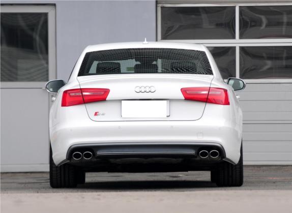 奥迪S6 2013款 S6 4.0TFSI 外观   正后
