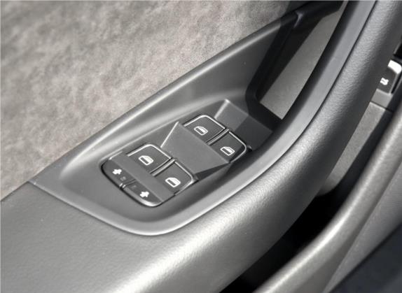 奥迪S6 2017款 S6 4.0TFSI 车厢座椅   门窗控制