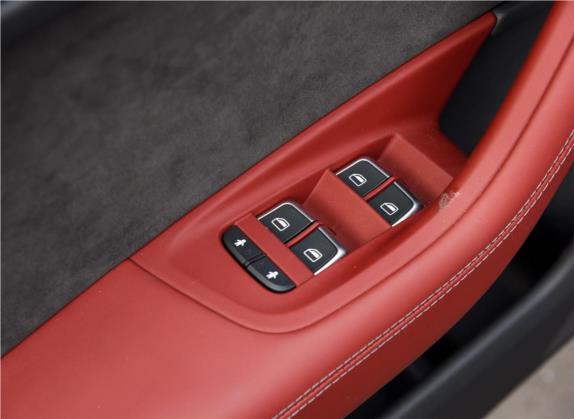 奥迪S6 2018款 S6 4.0TFSI 车厢座椅   门窗控制