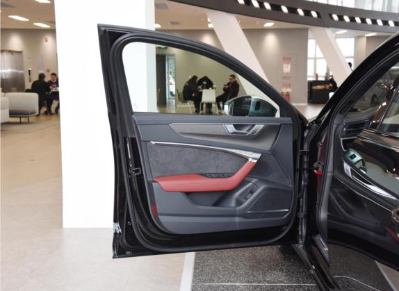 奥迪S6 2022款 S6 2.9T 车厢座椅   前门板