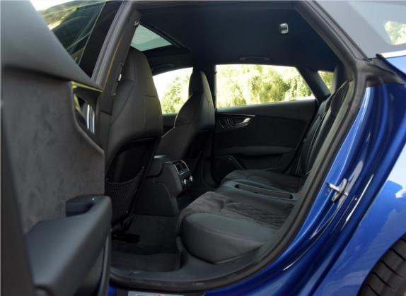 奥迪S7 2016款 4.0 TFSI quattro 车厢座椅   后排空间