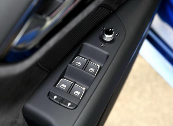 奥迪S7 2018款 4.0 TFSI quattro 车厢座椅   门窗控制