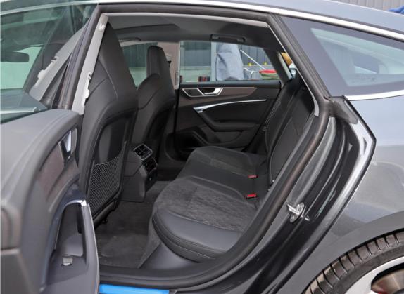 奥迪S7 2020款 2.9 TFSI quattro 车厢座椅   后排空间