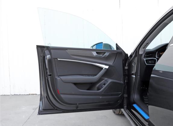 奥迪S7 2020款 2.9 TFSI quattro 车厢座椅   前门板