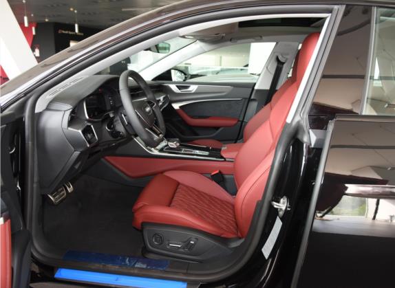 奥迪S7 2023款 2.9 TFSI quattro 车厢座椅   前排空间