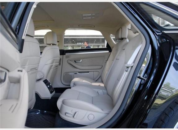 奥迪S8 2009款 S8 5.2 FSI quattro 车厢座椅   后排空间
