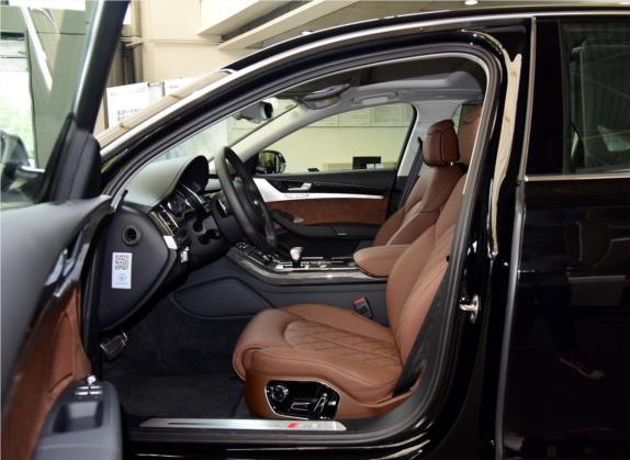 奥迪S8 2016款 S8 4.0TFSI quattro 车厢座椅   前排空间
