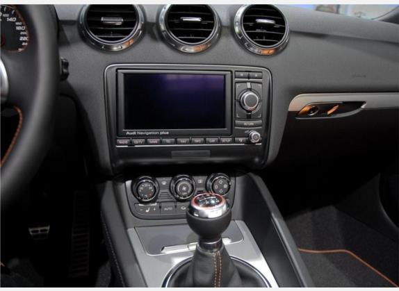 奥迪TTS 2008款 TTS Roadster 2.0TFSI quattro 中控类   中控台