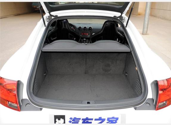 奥迪TTS 2008款 TTS Coupe 2.0TFSI quattro 车厢座椅   后备厢