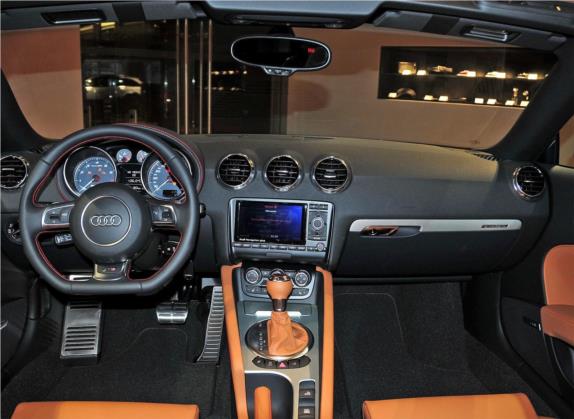 奥迪TTS 2011款 TTS Roadster 2.0TFSI quattro 中控类   中控全图
