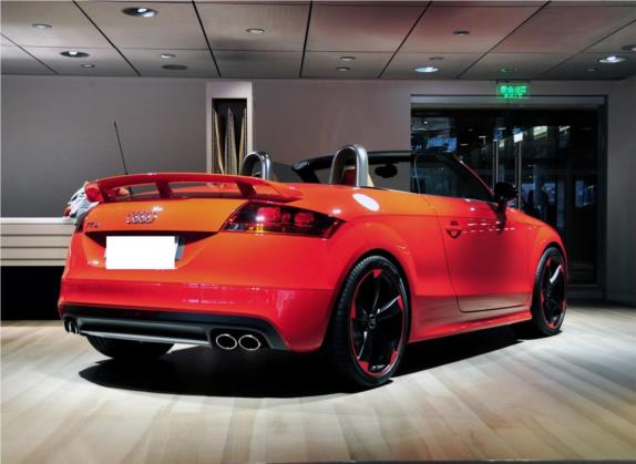 奥迪TTS 2011款 TTS Roadster 2.0TFSI quattro 外观   斜后